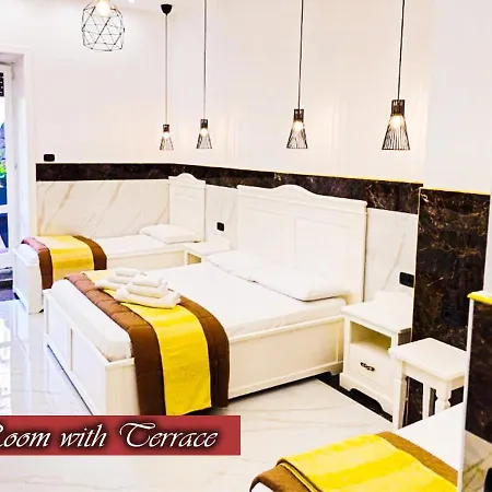 Medea 3* Νάπολη