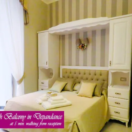 Bed and Breakfast Medea Νάπολη