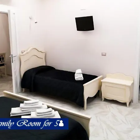 Medea 3* Νάπολη