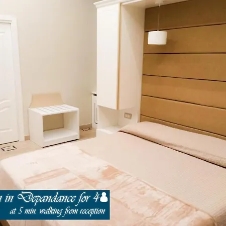 Medea 3* Νάπολη