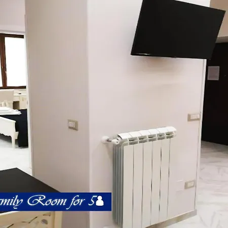 Medea Bed and Breakfast Νάπολη