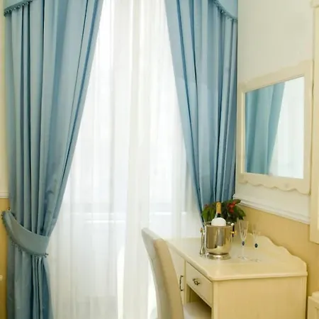 Medea Bed and Breakfast Νάπολη