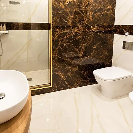 Medea 4* Naples